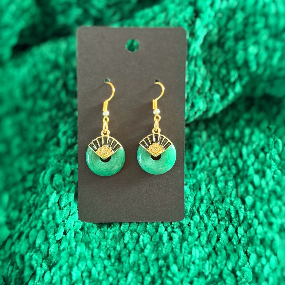 Chic Gold and Green Drop Earrings